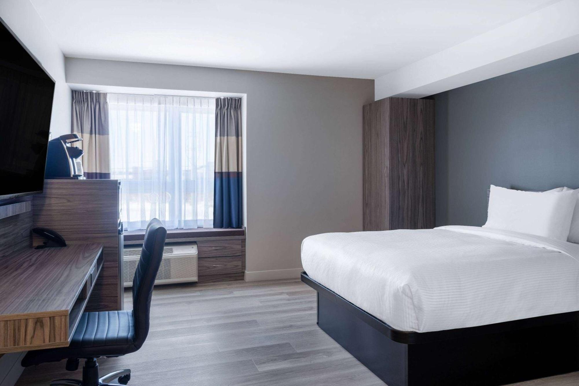Microtel Inn & Suites By Wyndham Kanata Ottawa West Esterno foto