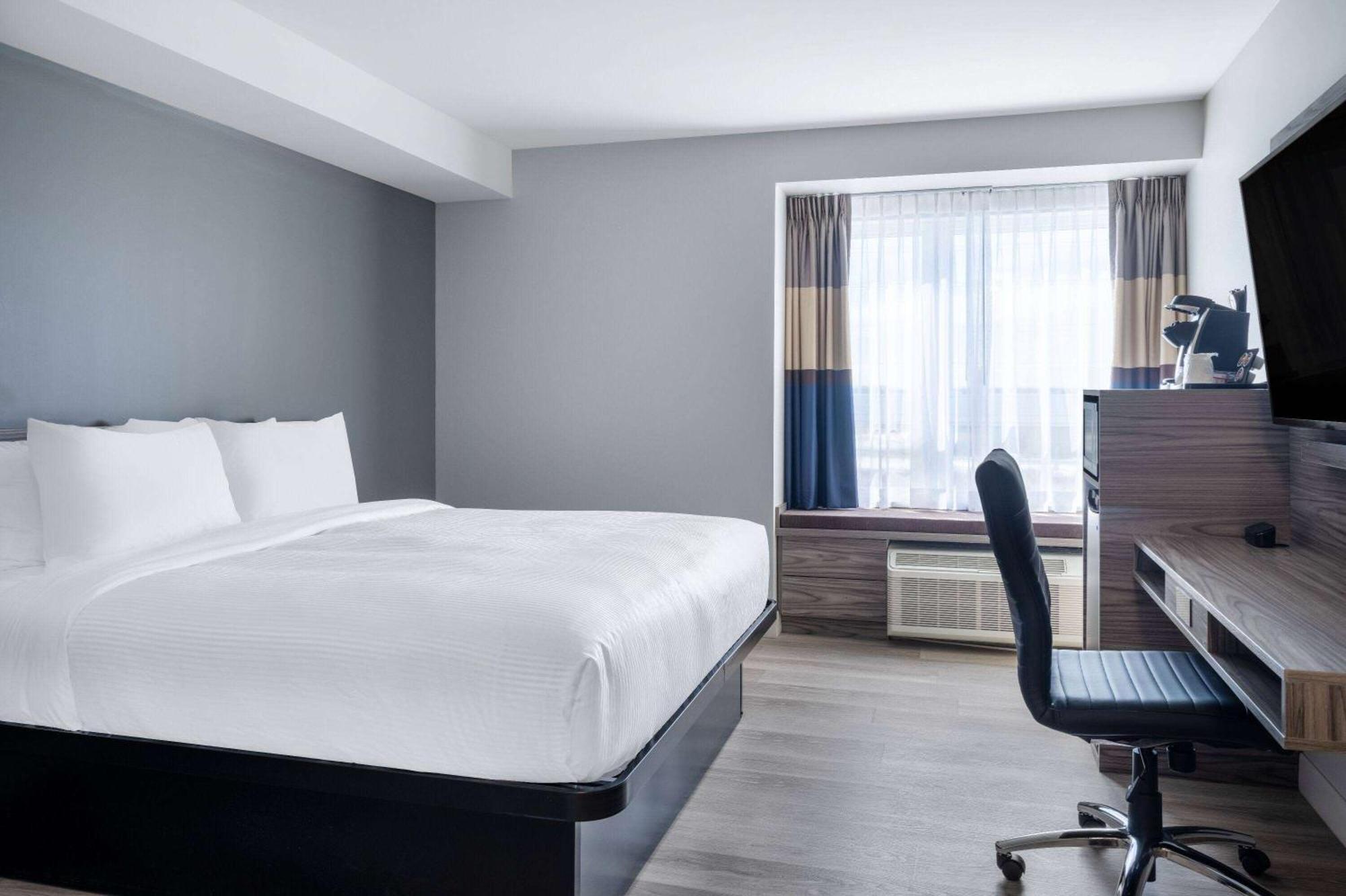 Microtel Inn & Suites By Wyndham Kanata Ottawa West Esterno foto